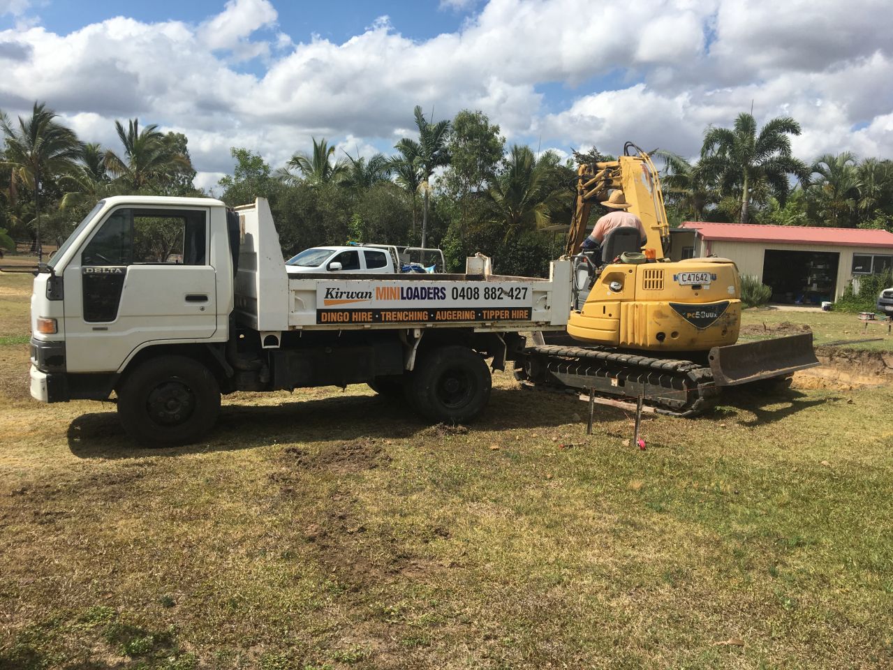 Tipper Truck Hire Kirwan MINI LOADERS